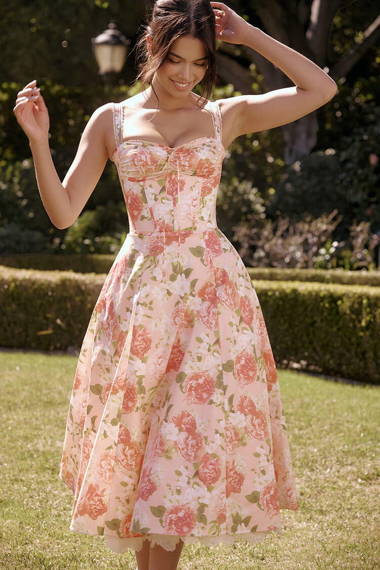 Gracefully Styled Dress for Any Occasion