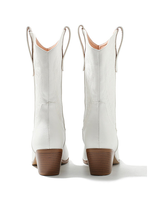 Polished Boots with an Effortless Classic Look