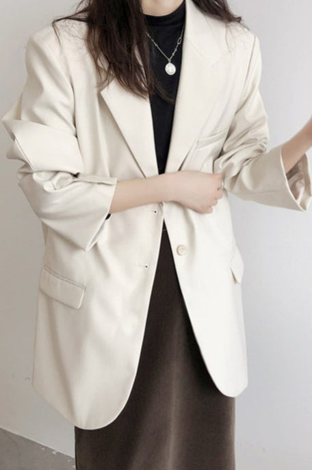 Well Tailored Garment with a Graceful Silhouette