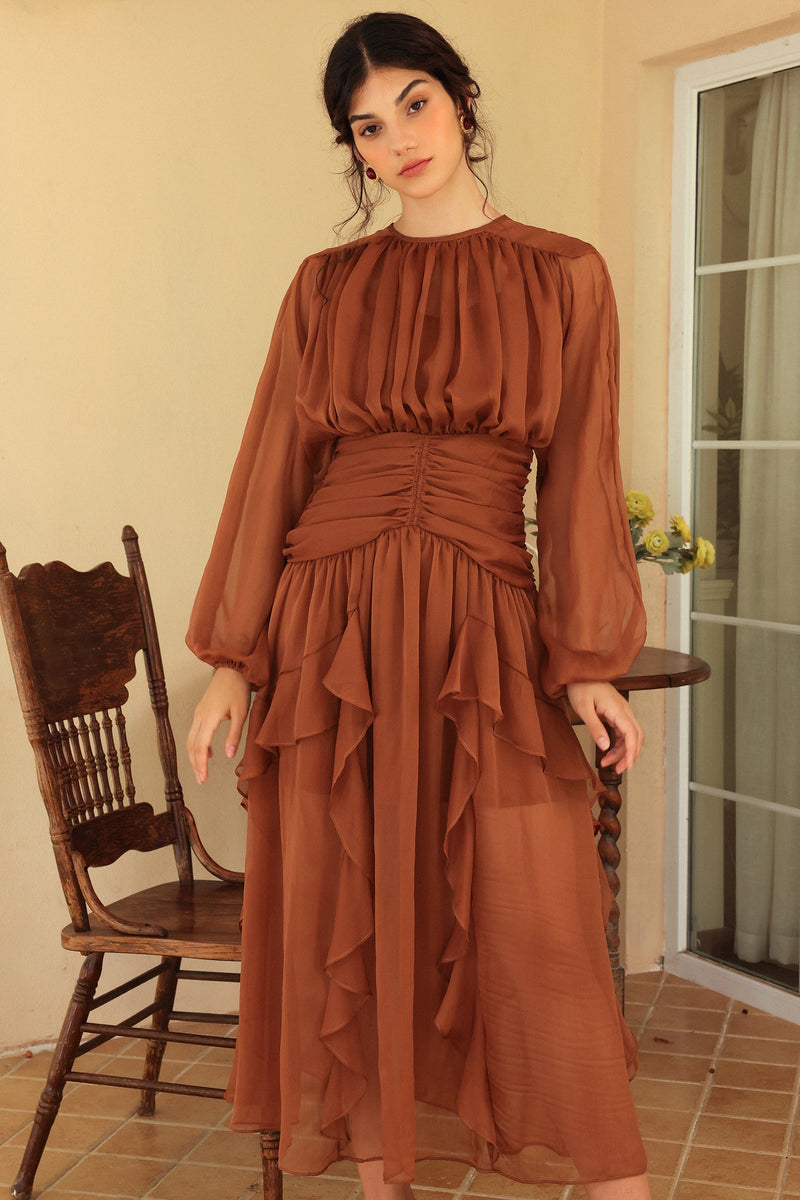 Beautifully Finished Dress in a Timeless Design