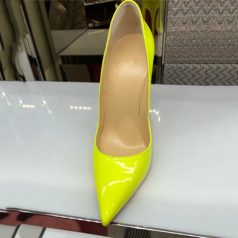 A Vintage Style Heels with Delicate Timeless Details