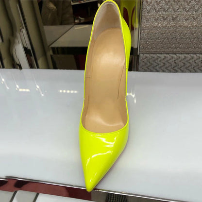A Vintage Style Heels with Delicate Timeless Details