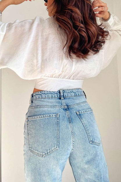 Sophisticated Blouse with a Clean Classic Look