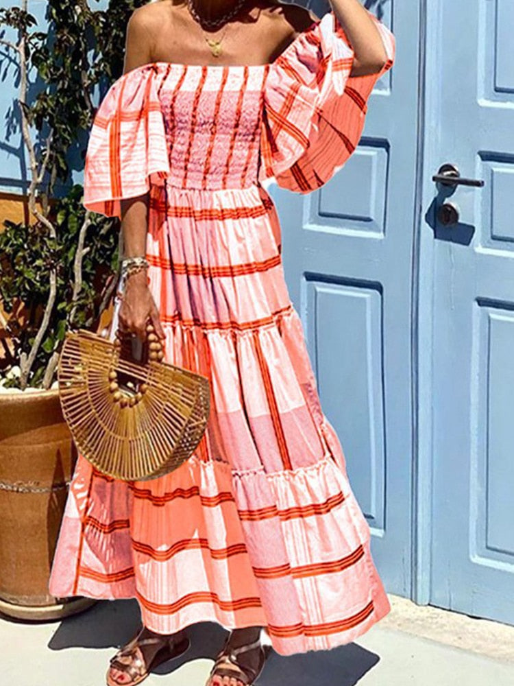 Classic Vintage Dress with a Flattering Fit