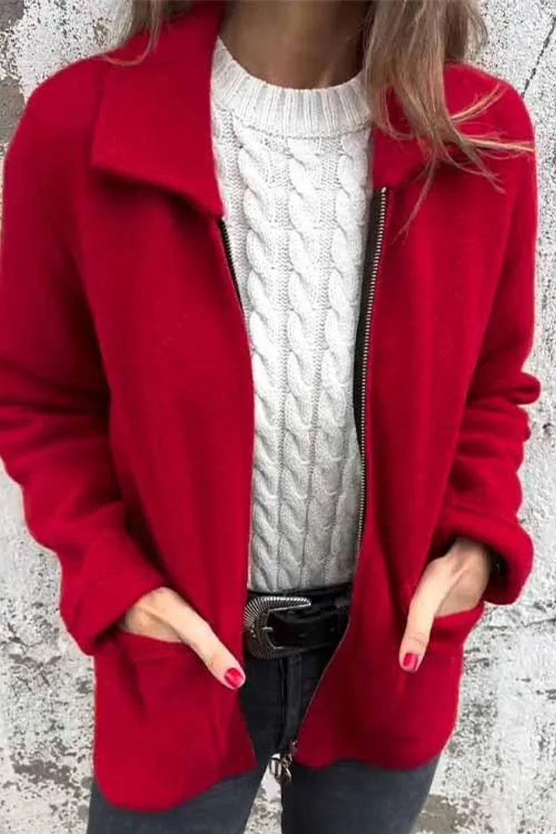 Effortlessly Elegant Garment with a Timeless Design