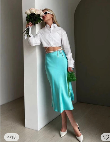 Well Tailored Garment with a Graceful Silhouette