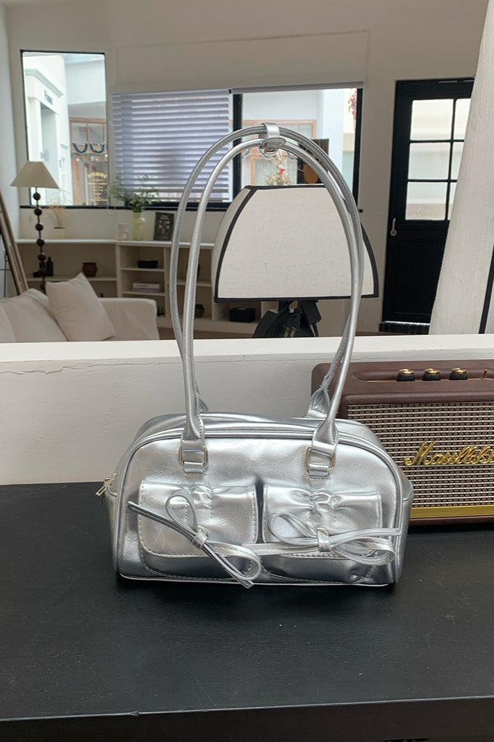 Polished Bag with an Effortless Classic Look