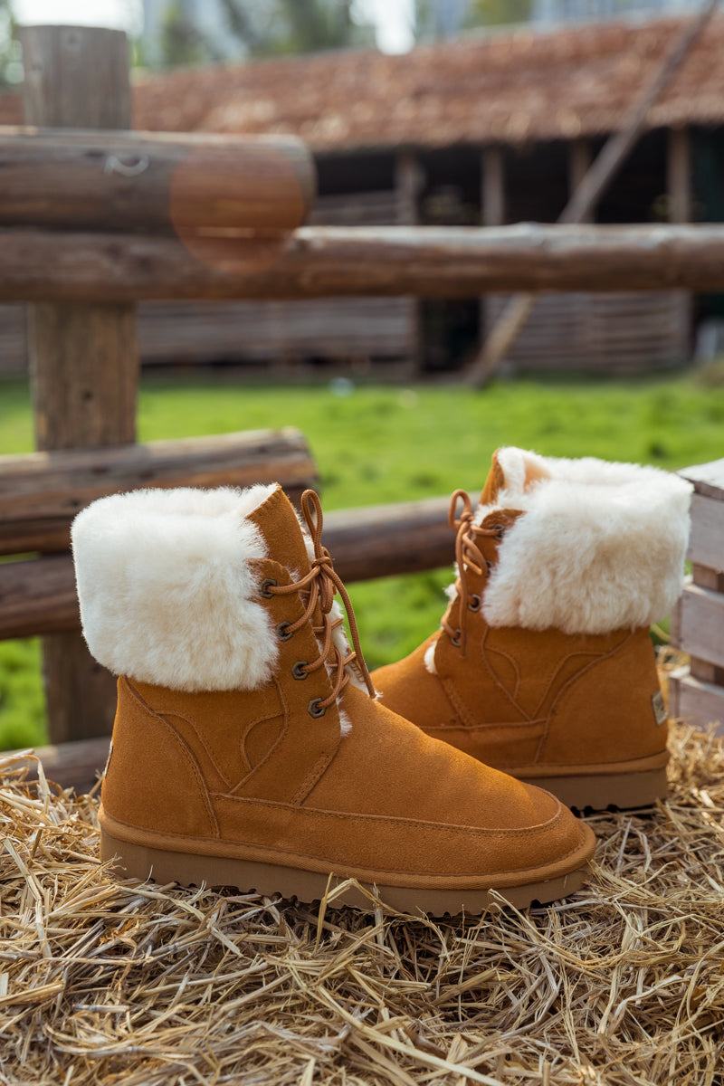 Well Tailored Boots with a Graceful Silhouette