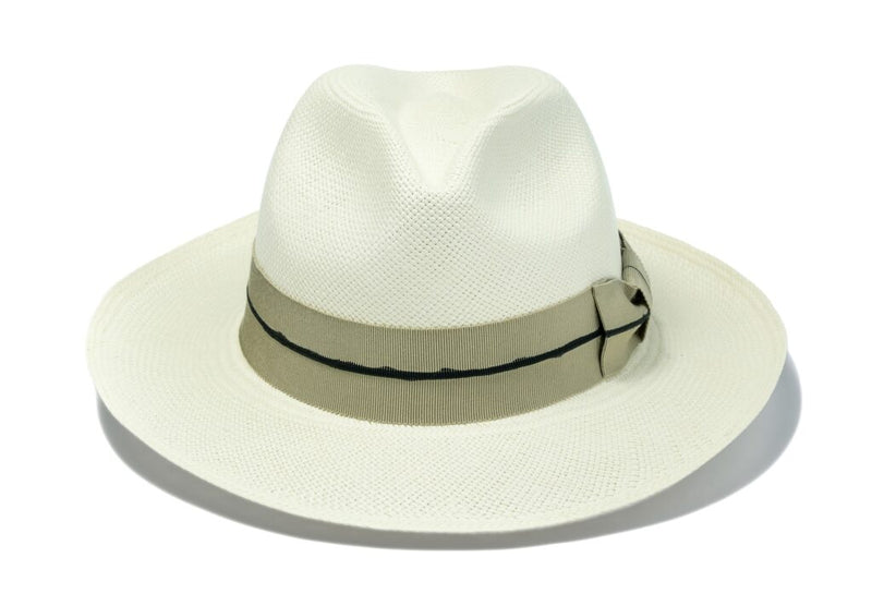 Sophisticated Garment with a Clean Classic Look