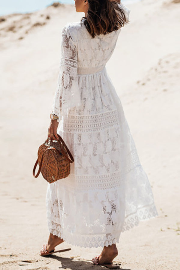 Effortlessly Elegant Dress with a Timeless Design