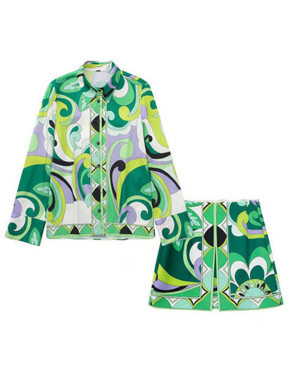 Effortlessly Elegant Garment with a Timeless Design