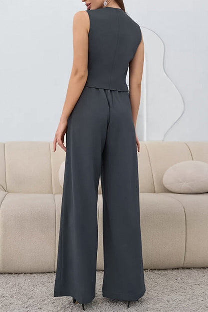 Gracefully Styled Garment for Any Occasion