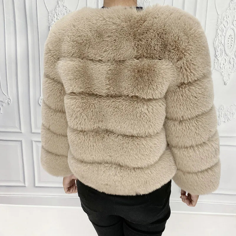 Gracefully Styled Coat for Any Occasion