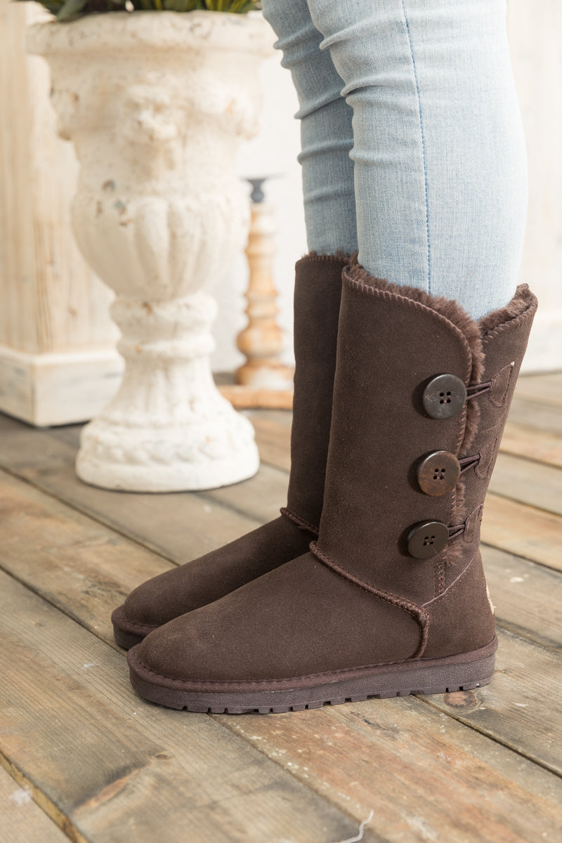 Sophisticated Boots with a Clean Classic Look