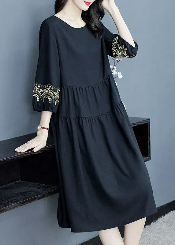 Well Tailored Dress with a Graceful Silhouette