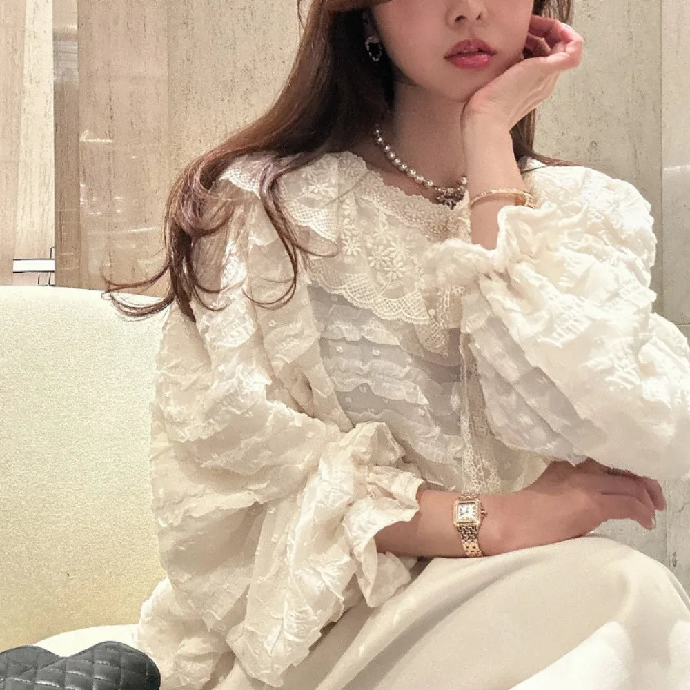 Sophisticated Blouse with a Clean Classic Look