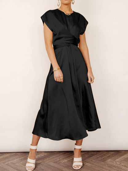 Effortlessly Elegant Dress with a Timeless Design