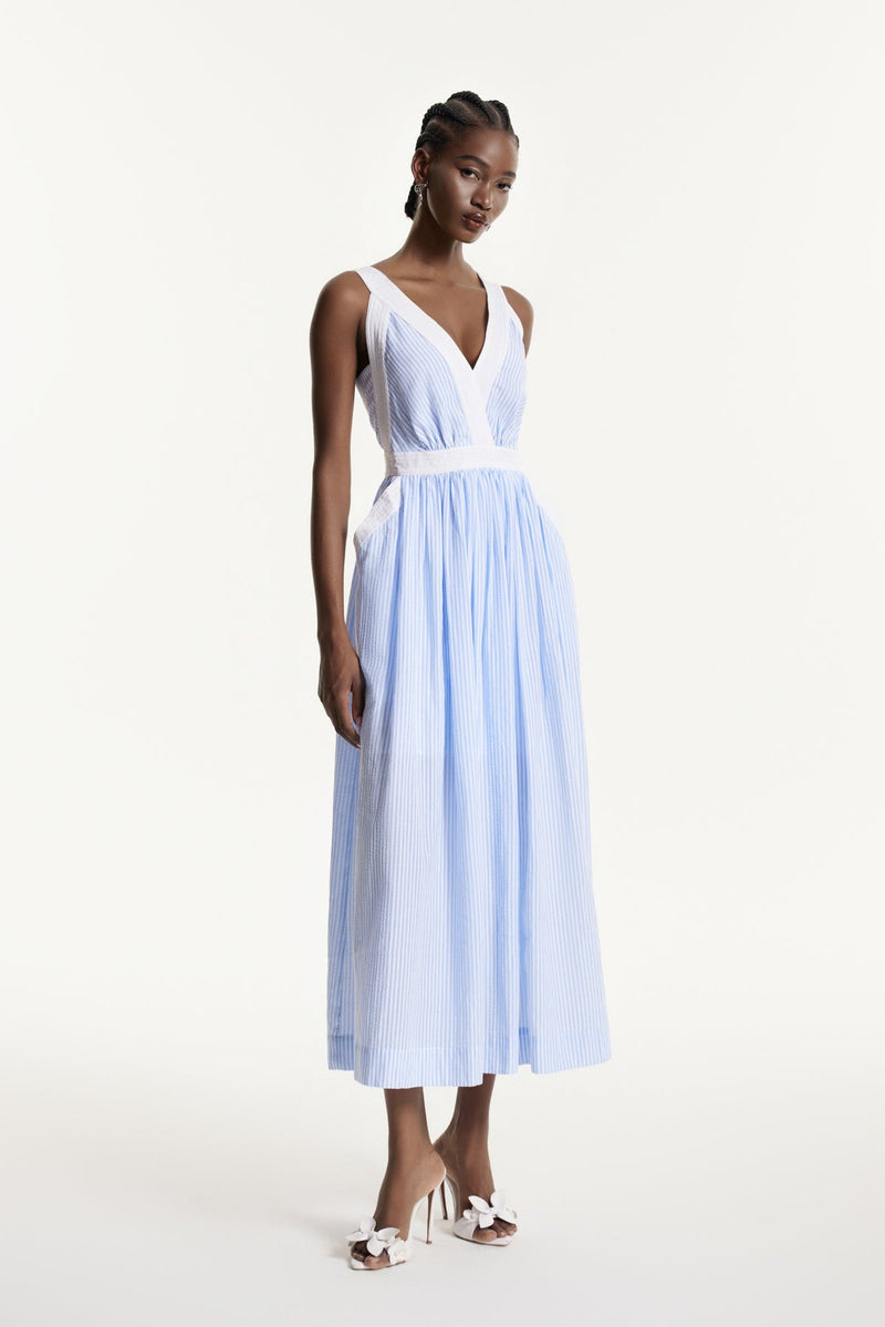 Polished Dress with an Effortless Classic Look