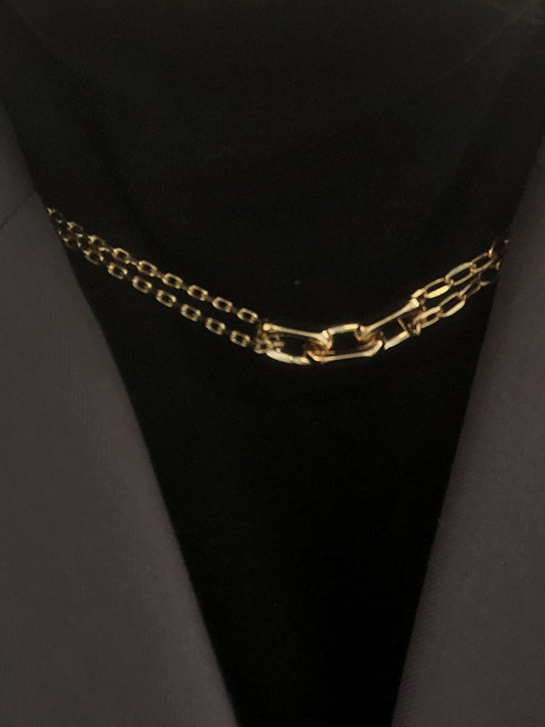 Effortlessly Elegant Garment with a Timeless Design