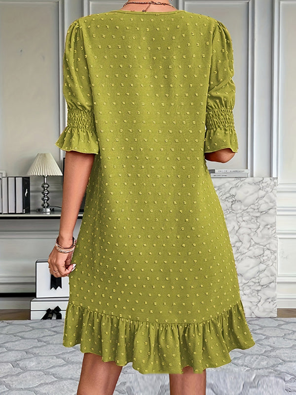 Gracefully Styled Dress for Any Occasion