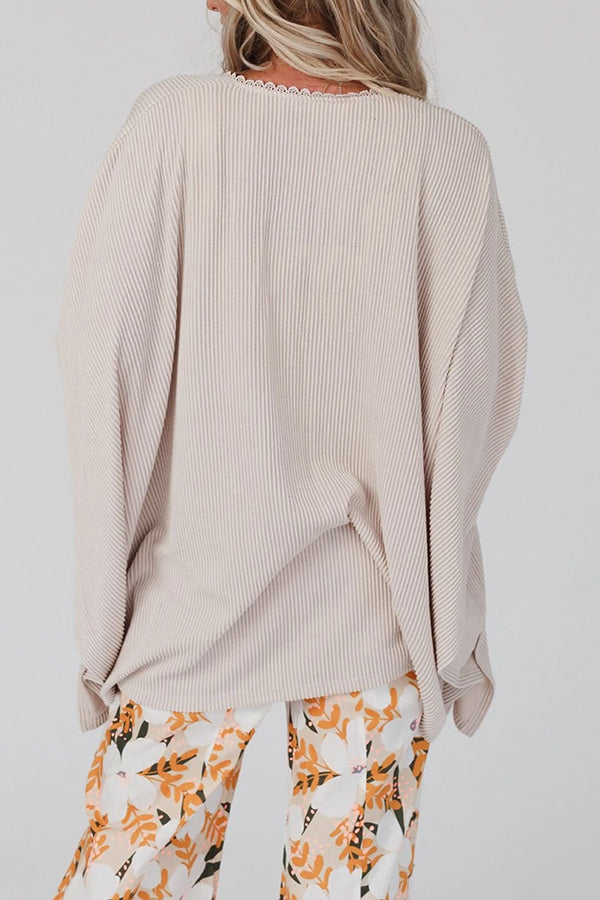 Well Tailored Cardigan with a Graceful Silhouette