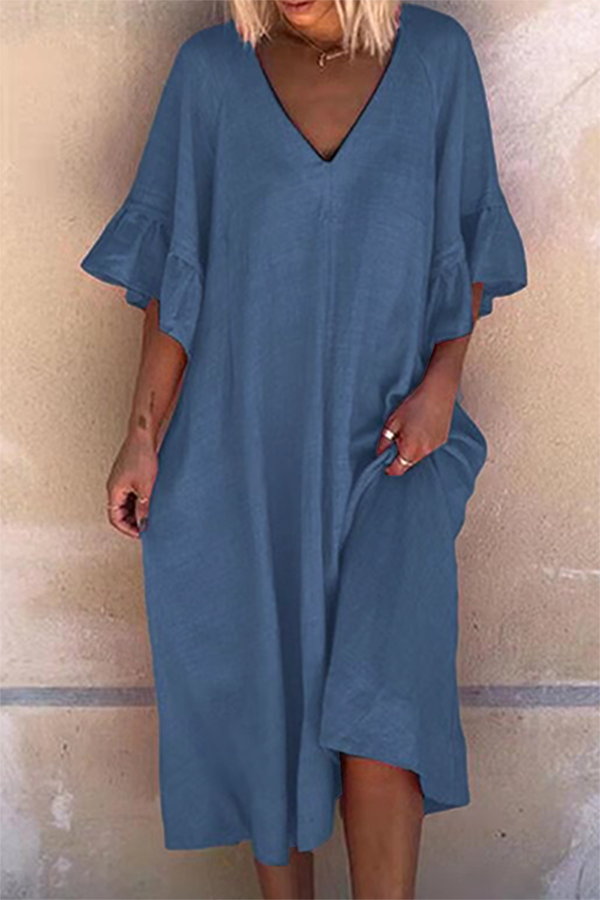 Beautifully Finished Dress in a Timeless Design