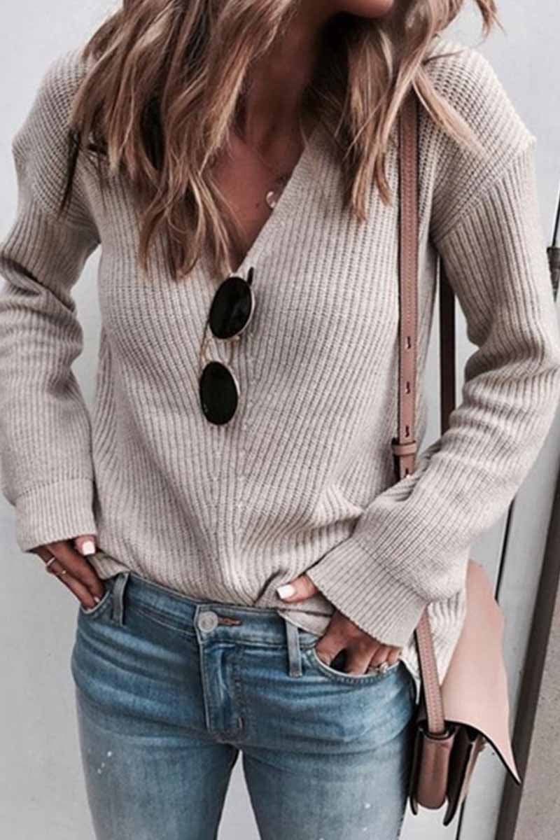 Classic Vintage Sweater with a Flattering Fit