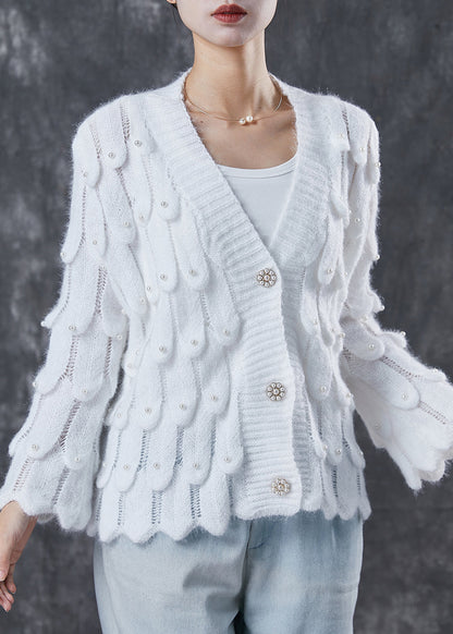Well Tailored Cardigan with a Graceful Silhouette