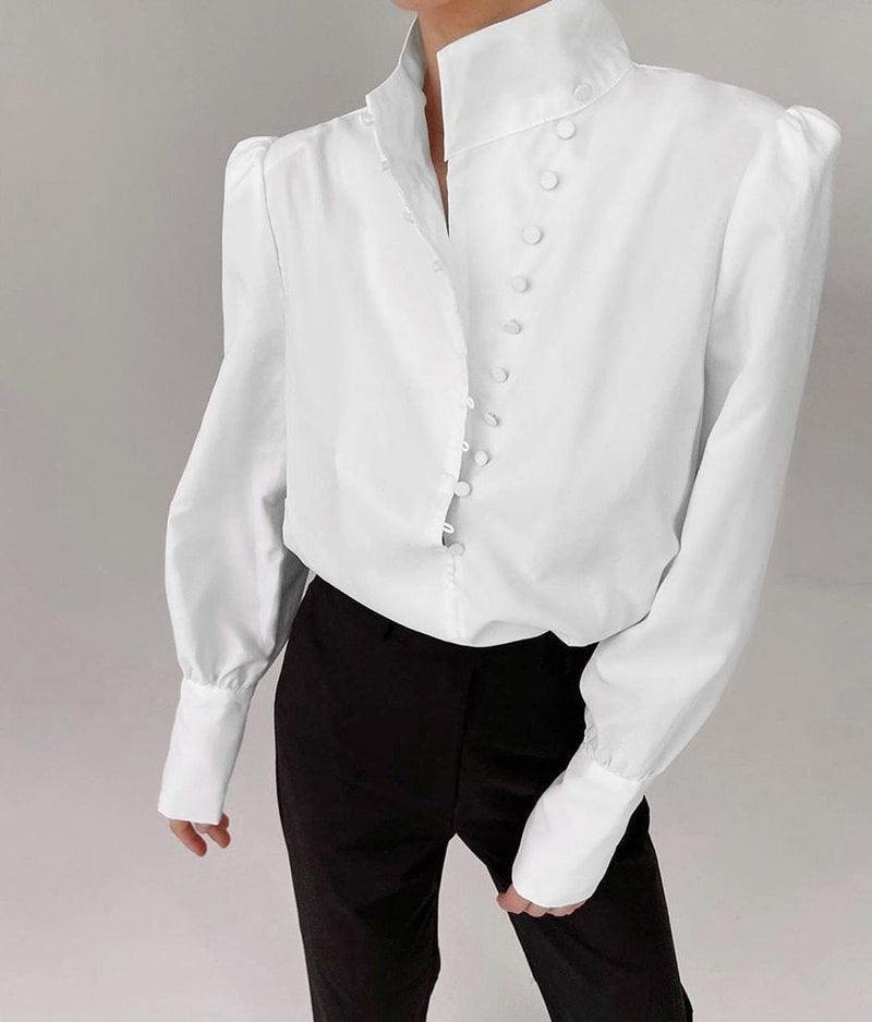 Effortlessly Elegant Blouse with a Timeless Design