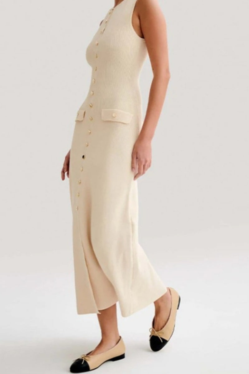 Effortlessly Elegant Dress with a Timeless Design