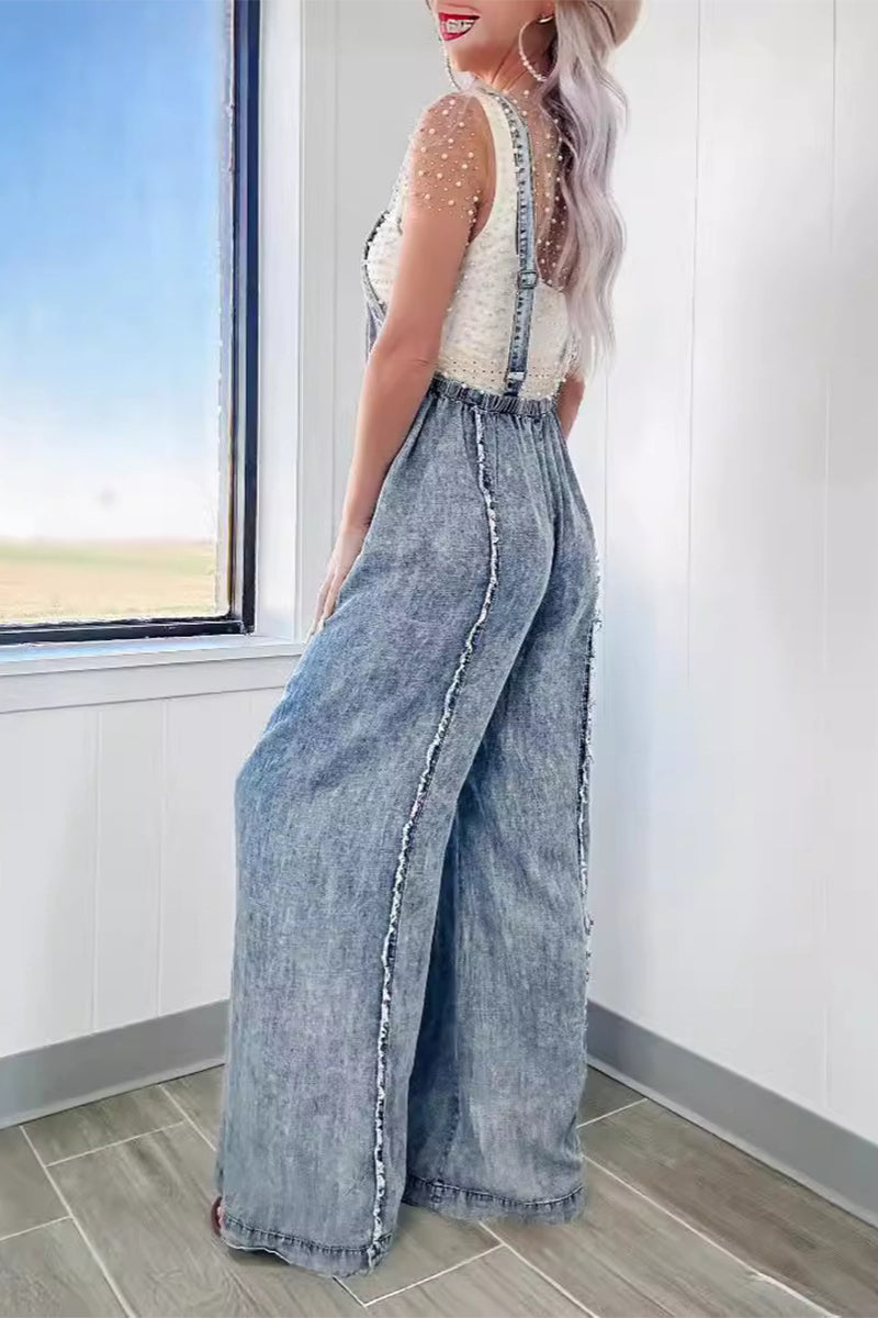 Sophisticated Garment with a Clean Classic Look