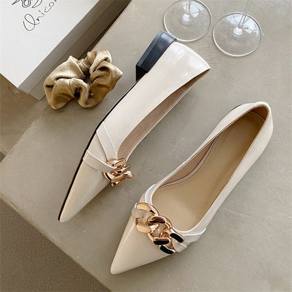 Effortlessly Elegant Garment with a Timeless Design