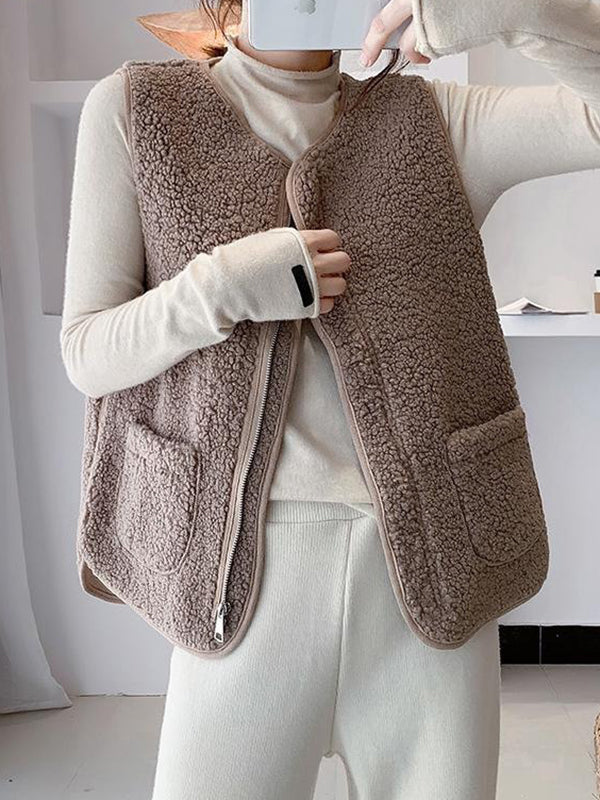 Effortlessly Elegant Garment with a Timeless Design