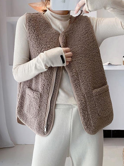 Effortlessly Elegant Garment with a Timeless Design