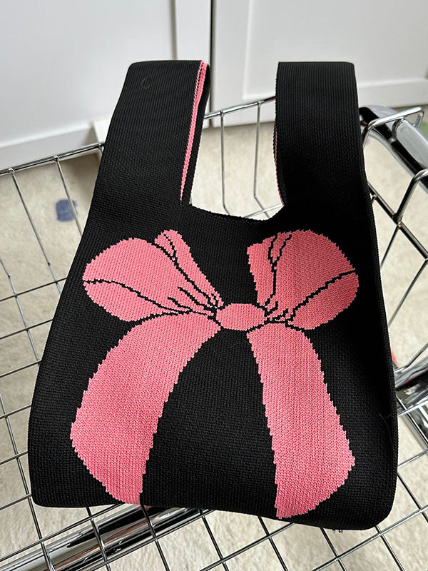 Elegantly Styled Bag for Everyday Wear