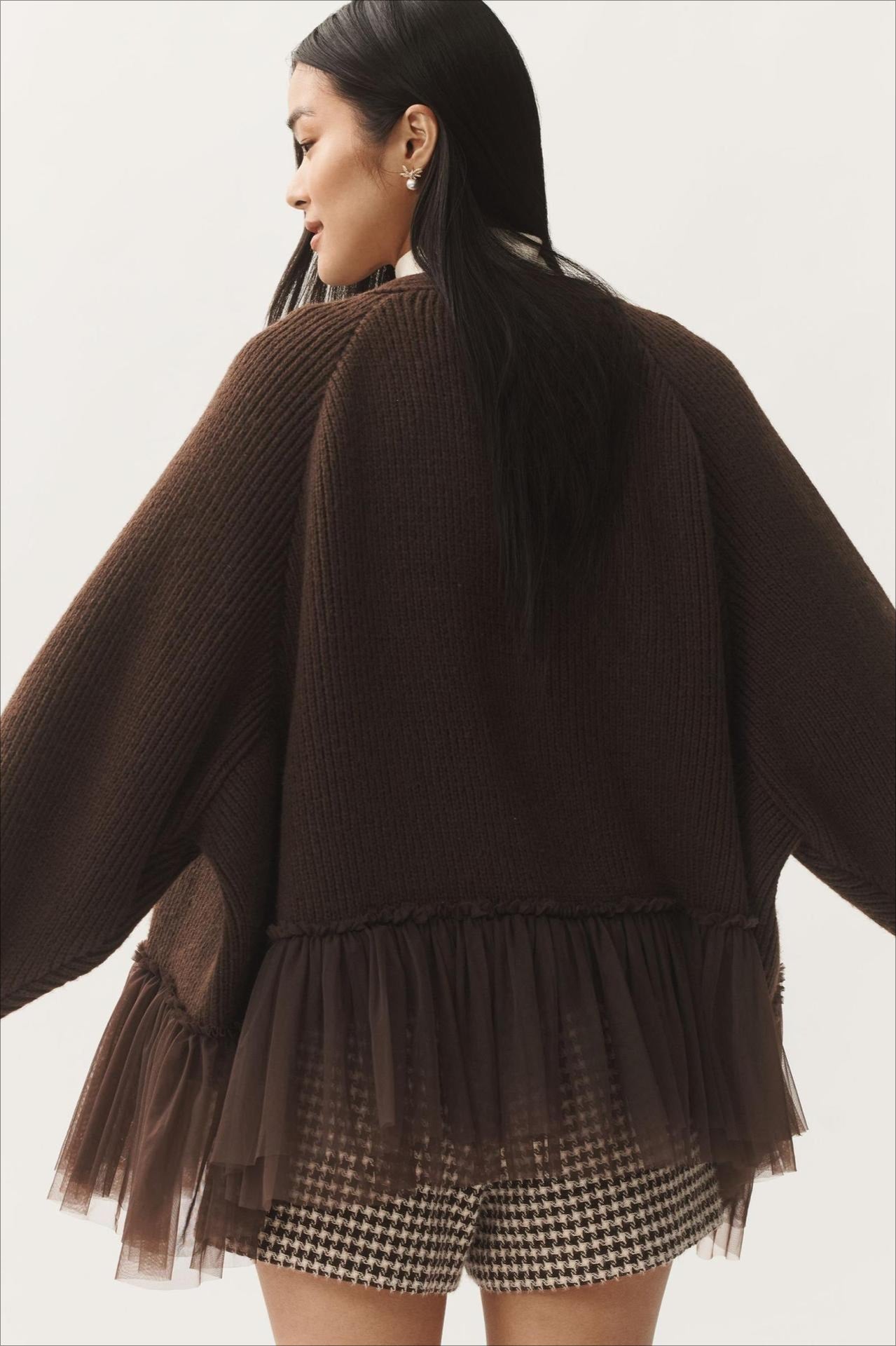 Gracefully Styled Cardigan for Any Occasion