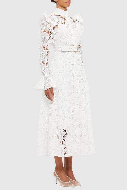 Well Tailored Dress with a Graceful Silhouette