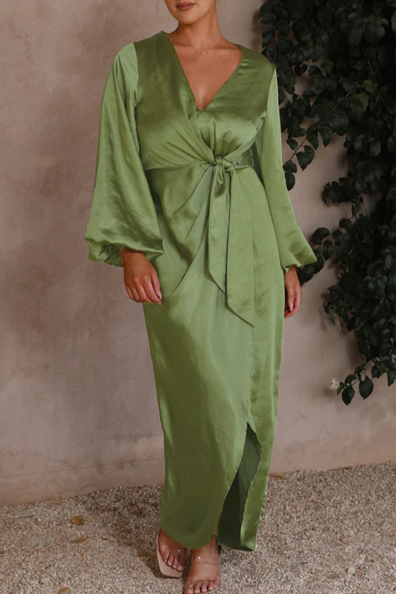 Sophisticated Dress with a Clean Classic Look
