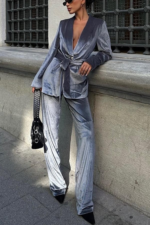 Elegantly Styled Pants for Everyday Wear