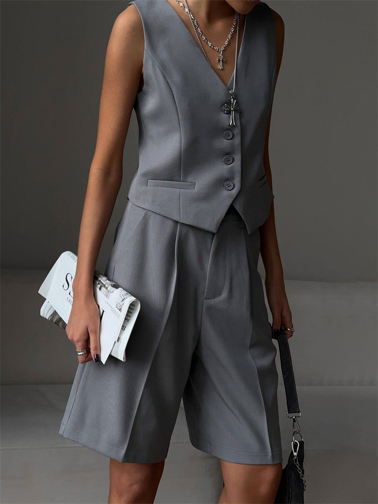 Beautifully Finished Trousers in a Timeless Design