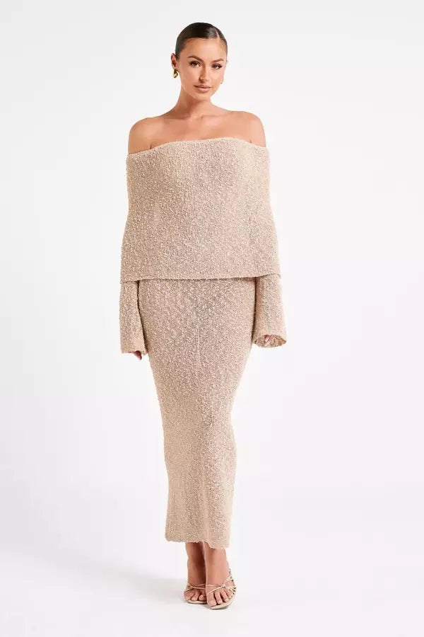 Beautifully Finished Garment in a Timeless Design