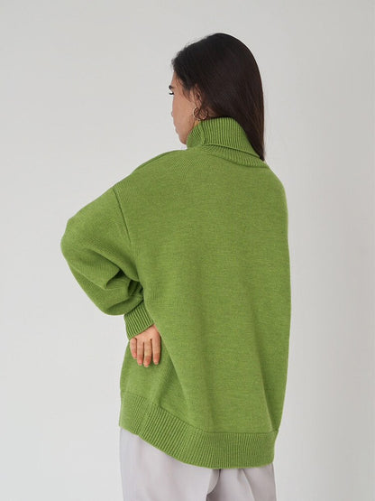 Effortlessly Elegant Sweater with a Timeless Design