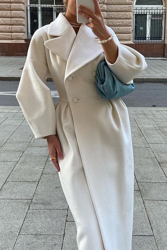 Gracefully Styled Coat for Any Occasion
