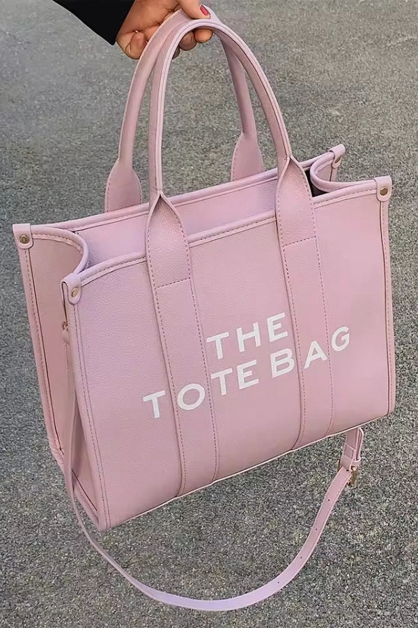 Effortlessly Elegant Bag with a Timeless Design