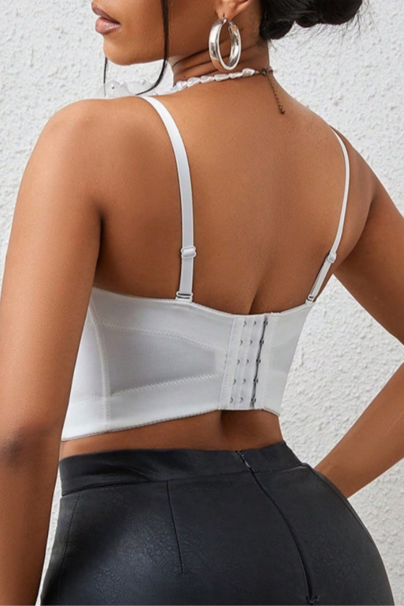 Well Tailored Top with a Graceful Silhouette