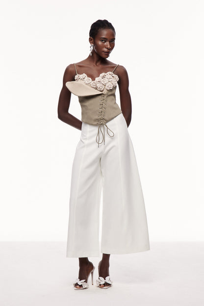 Beautifully Finished Top in a Timeless Design