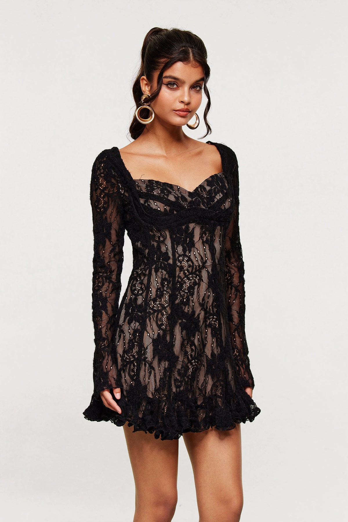 Effortlessly Elegant Dress with a Timeless Design
