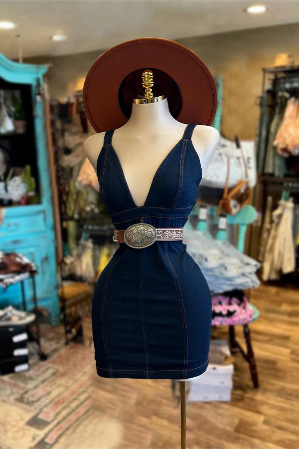 Sophisticated Dress with a Clean Classic Look