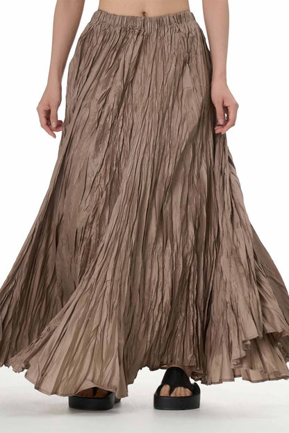 Gracefully Styled Garment for Any Occasion