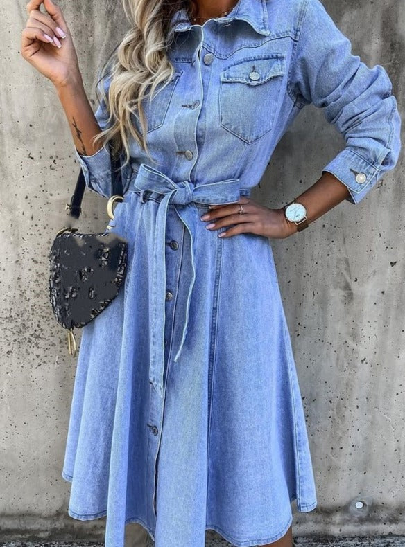 Classic Vintage Dress with a Flattering Fit